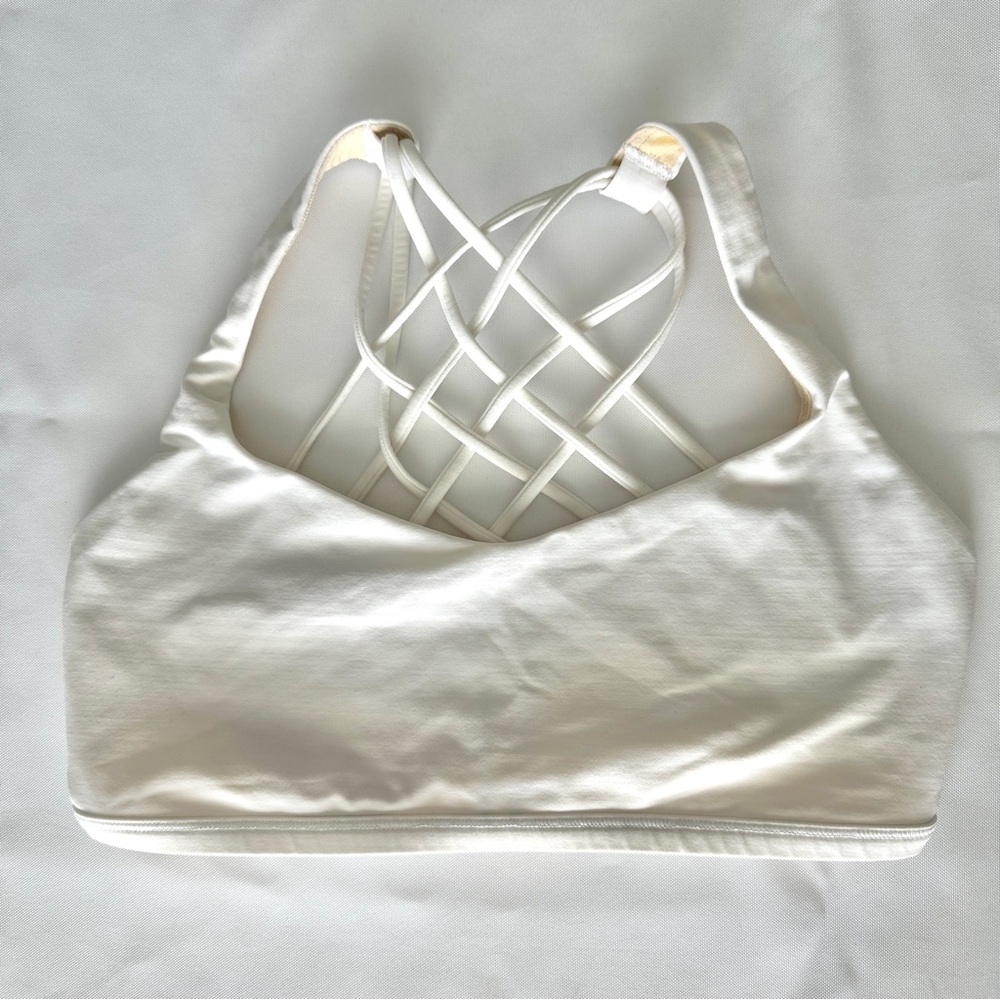 Lululemon Free to Be Sports Bra Size 8
